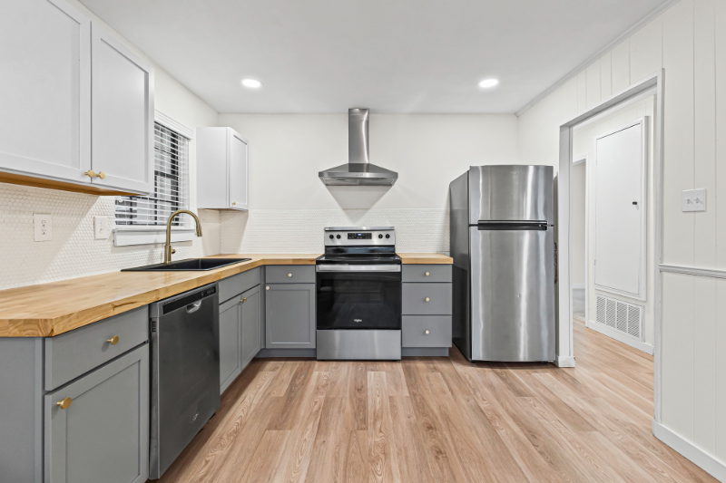 5925 Couton Dr - Photo 4 of 20