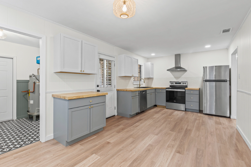 5925 Couton Dr - Photo 5 of 20