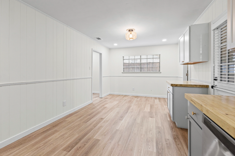 5925 Couton Dr - Photo 7 of 20