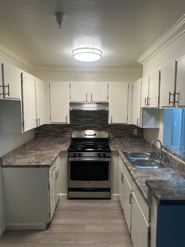 5811 Tujunga Ave #202 - Photo 6 of 8