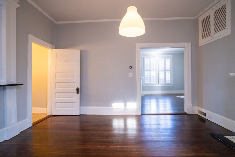 758 Lake Ave Ne - Photo 5 of 13