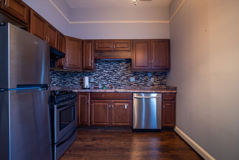 789 Lake Avenue Northeast #2 - Photo 3 of 8