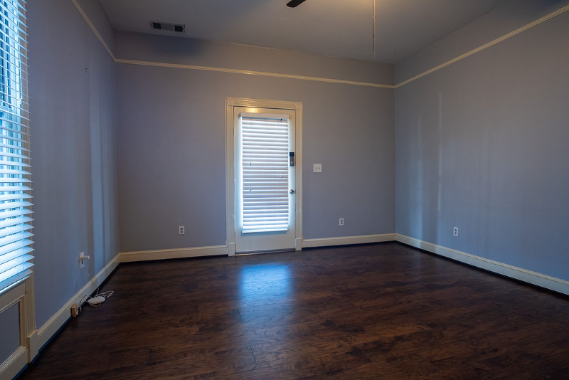 789 Lake Avenue Northeast #2 - Photo 4 of 8