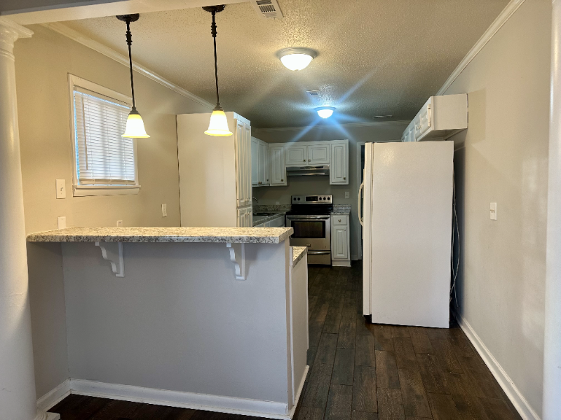 407 Ponroy Street - Photo 3 of 7