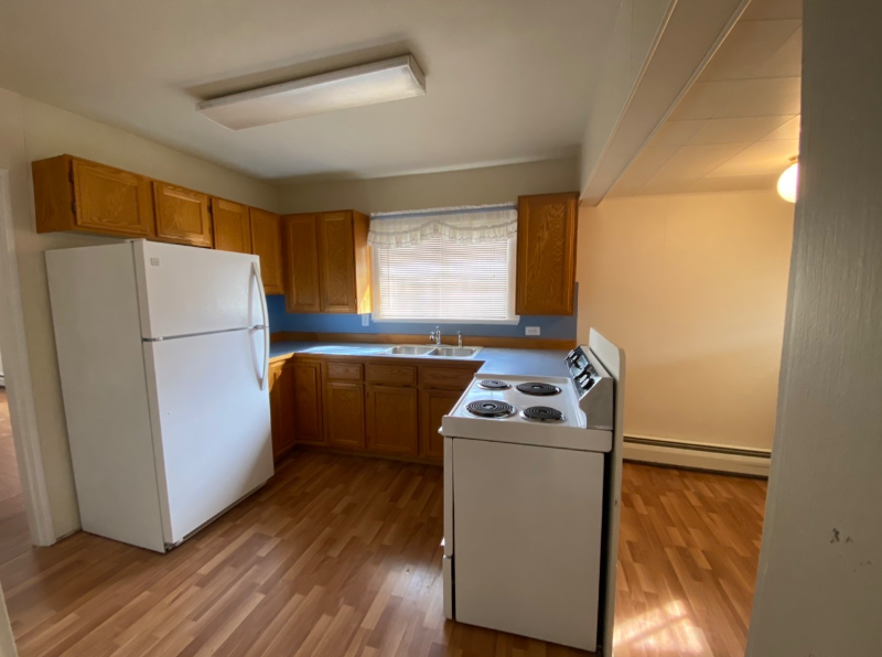 807 S 2nd St - Photo 3 of 7