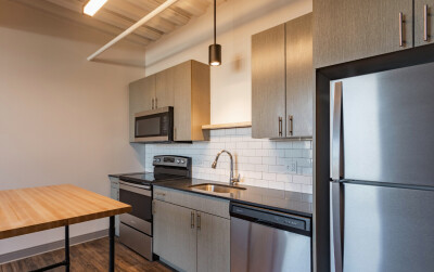 941 West Dakin Street - Photo 7 of 20