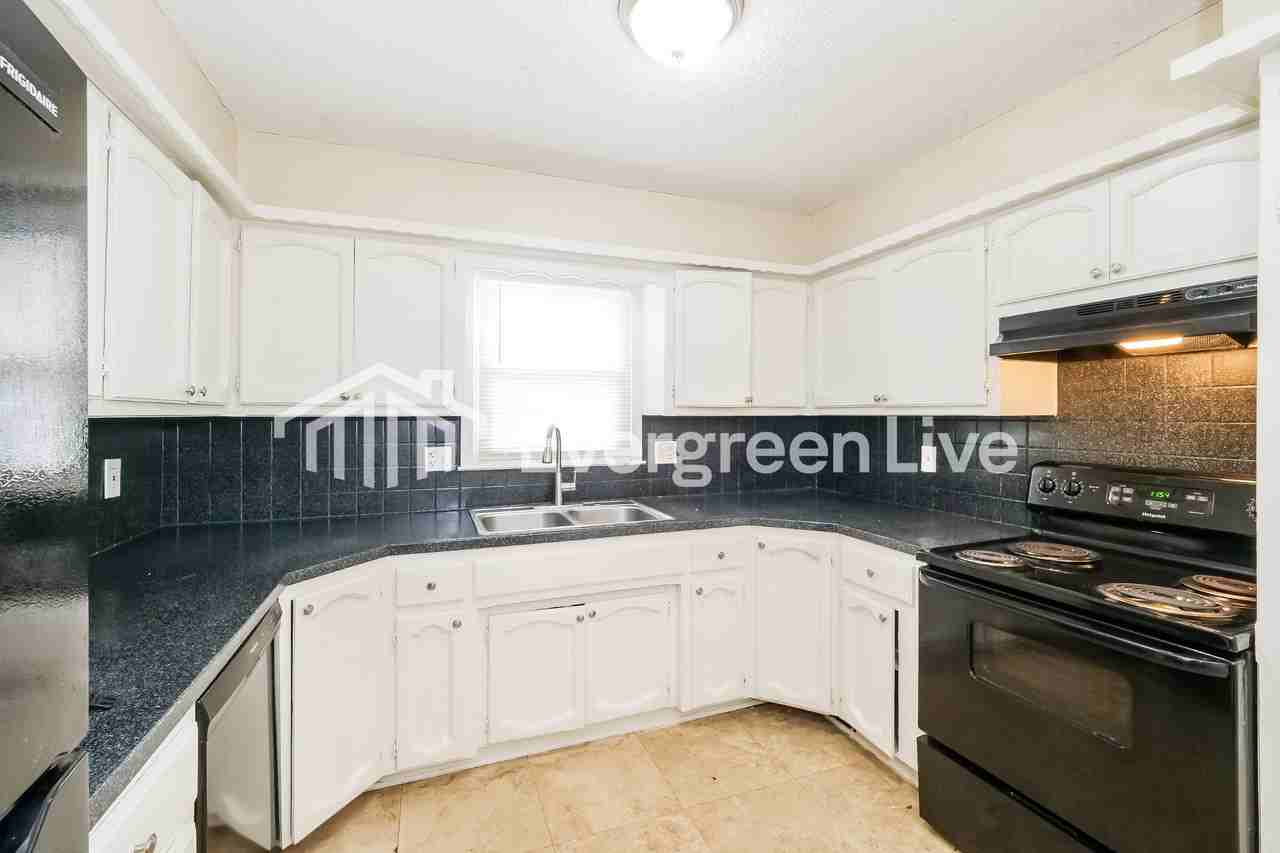 7509 E 127th St - Photo 7 of 16