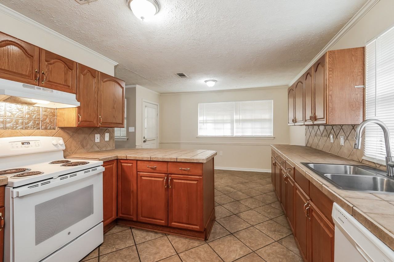 512 Crosskeys Dr - Photo 6 of 15