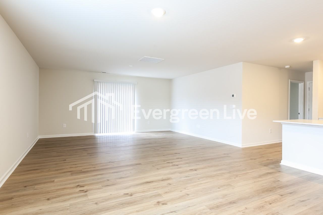 103 Meadow Gate Court - Photo 4 of 16