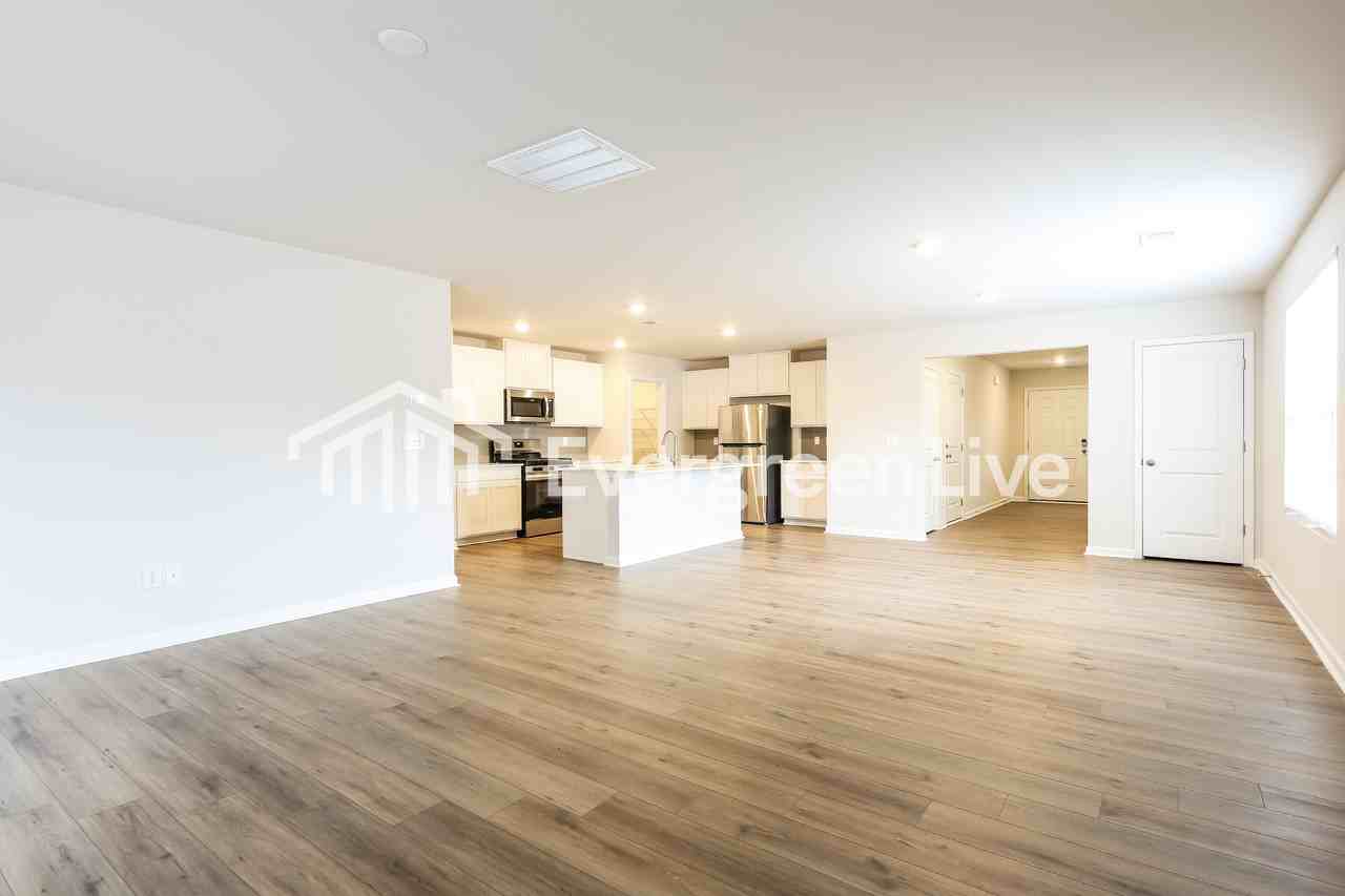 103 Meadow Gate Court - Photo 5 of 16