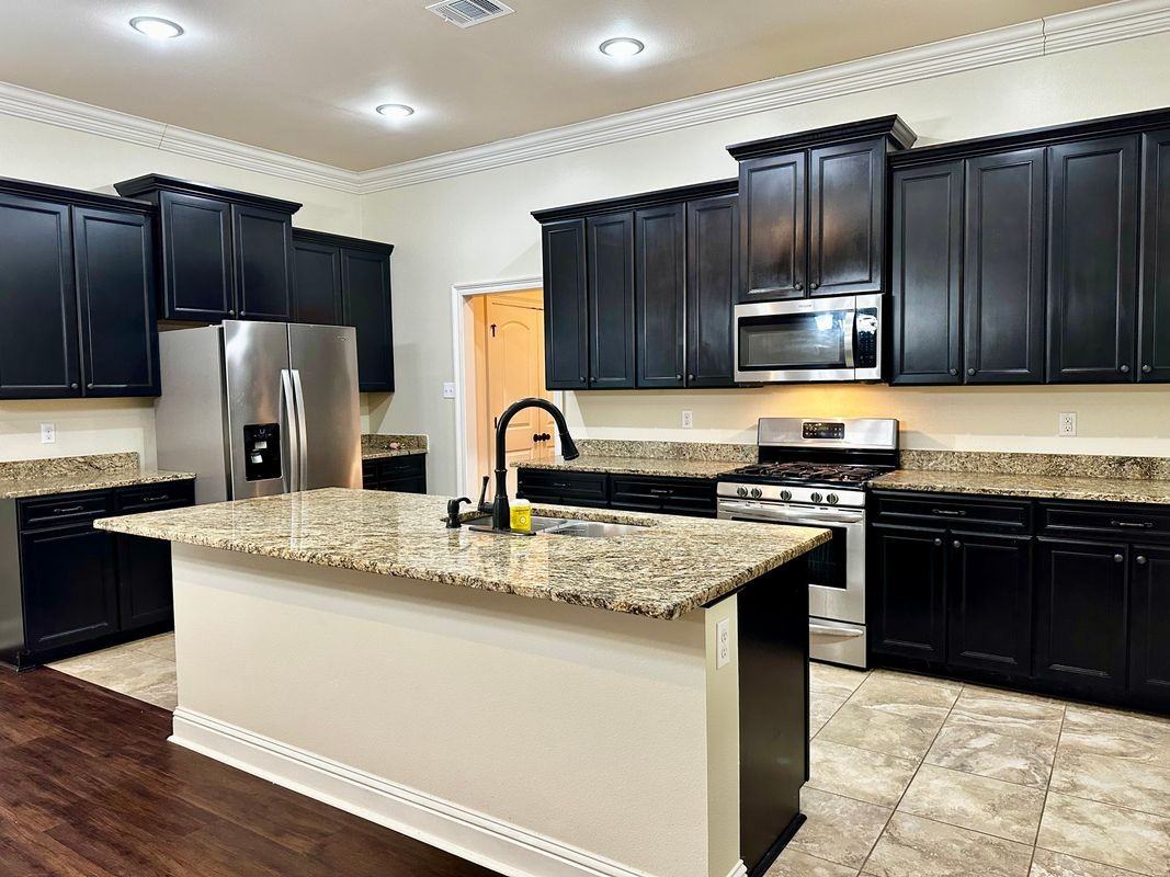 18176 Old Reserve Drive - Photo 3 of 16
