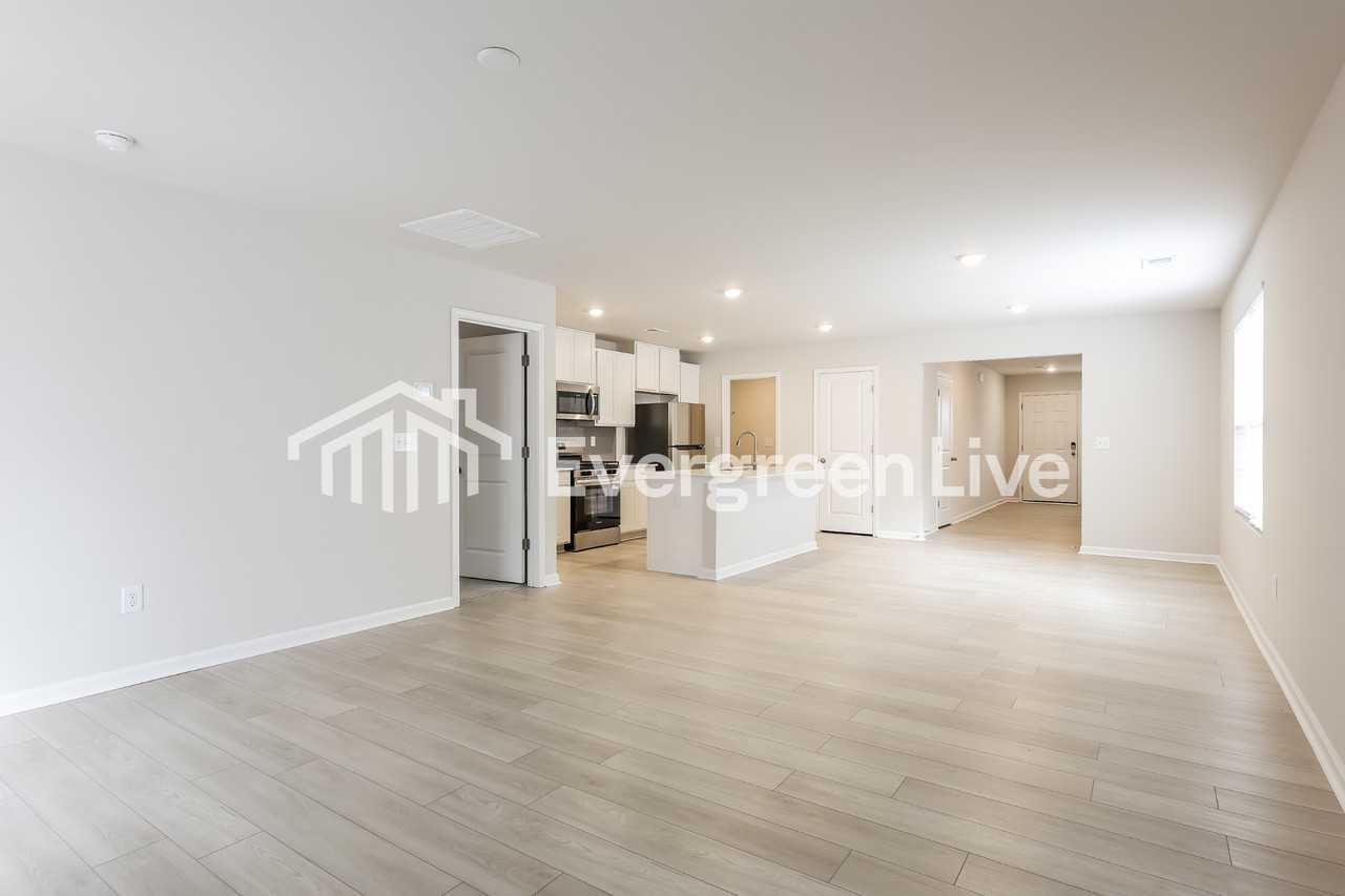 105 Meadow Gate Court - Photo 5 of 16