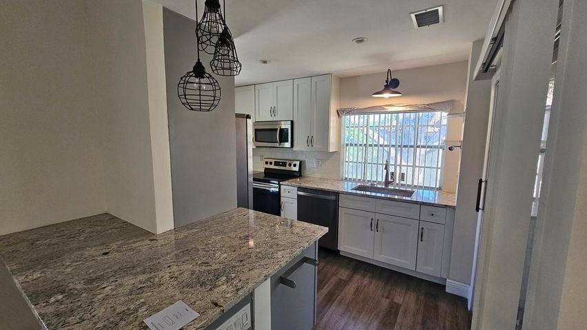 6560 Via Regina - Photo 2 of 15