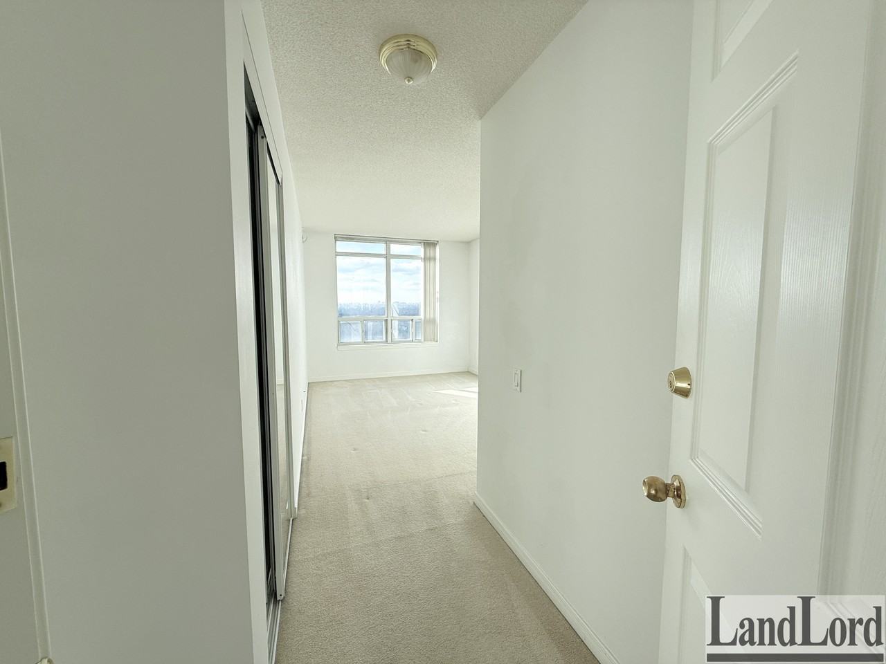 8 Hillcrest Ave #1917 - Photo 7 of 22
