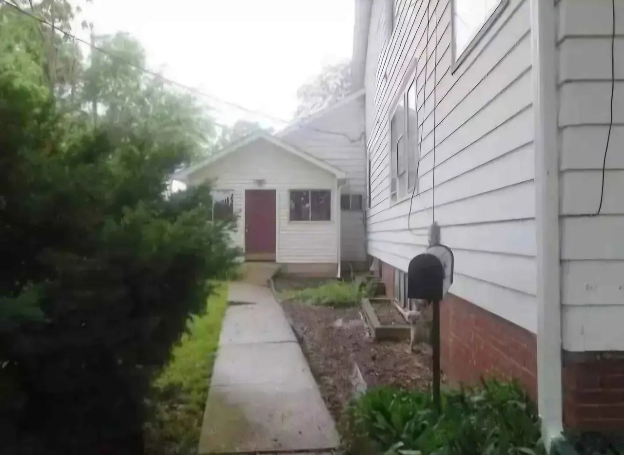 722 N 11th St #B2 - Photo 3 of 9
