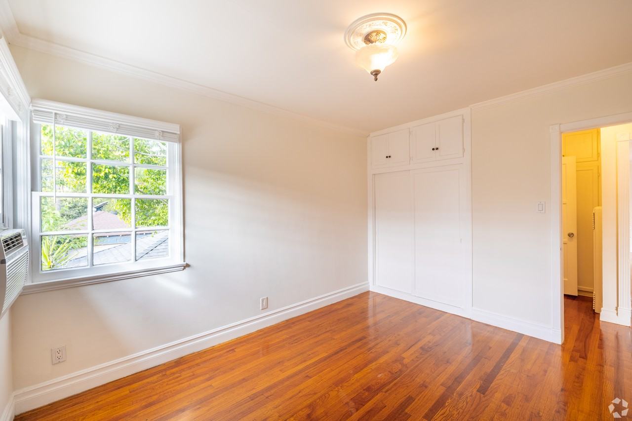 5025 Cahuenga Boulevard #5025 - Photo 3 of 21