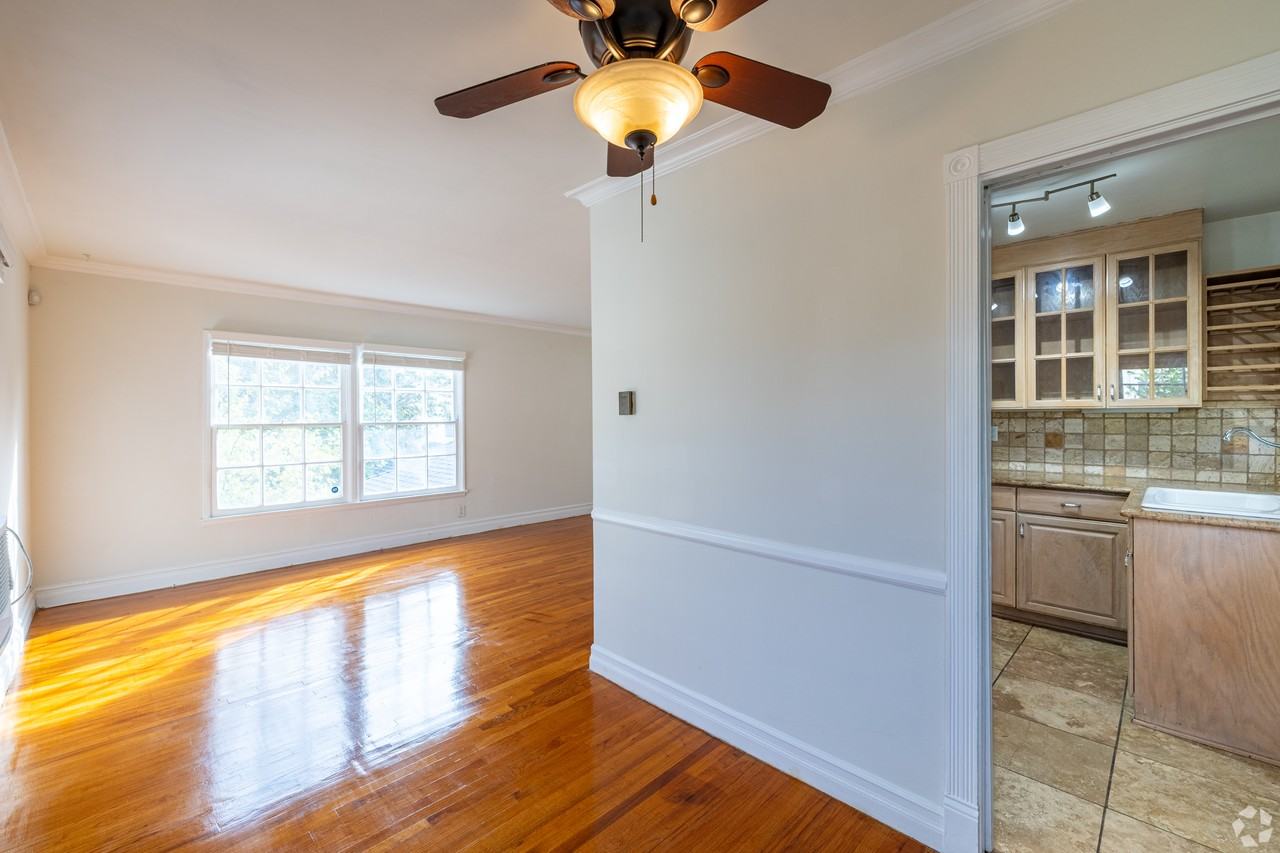 5025 Cahuenga Boulevard #5025 - Photo 5 of 21