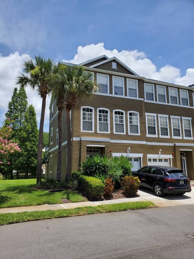 3013 Pointeview Dr - Photo 3 of 39