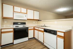 featured image of 623 W Glenn Ave