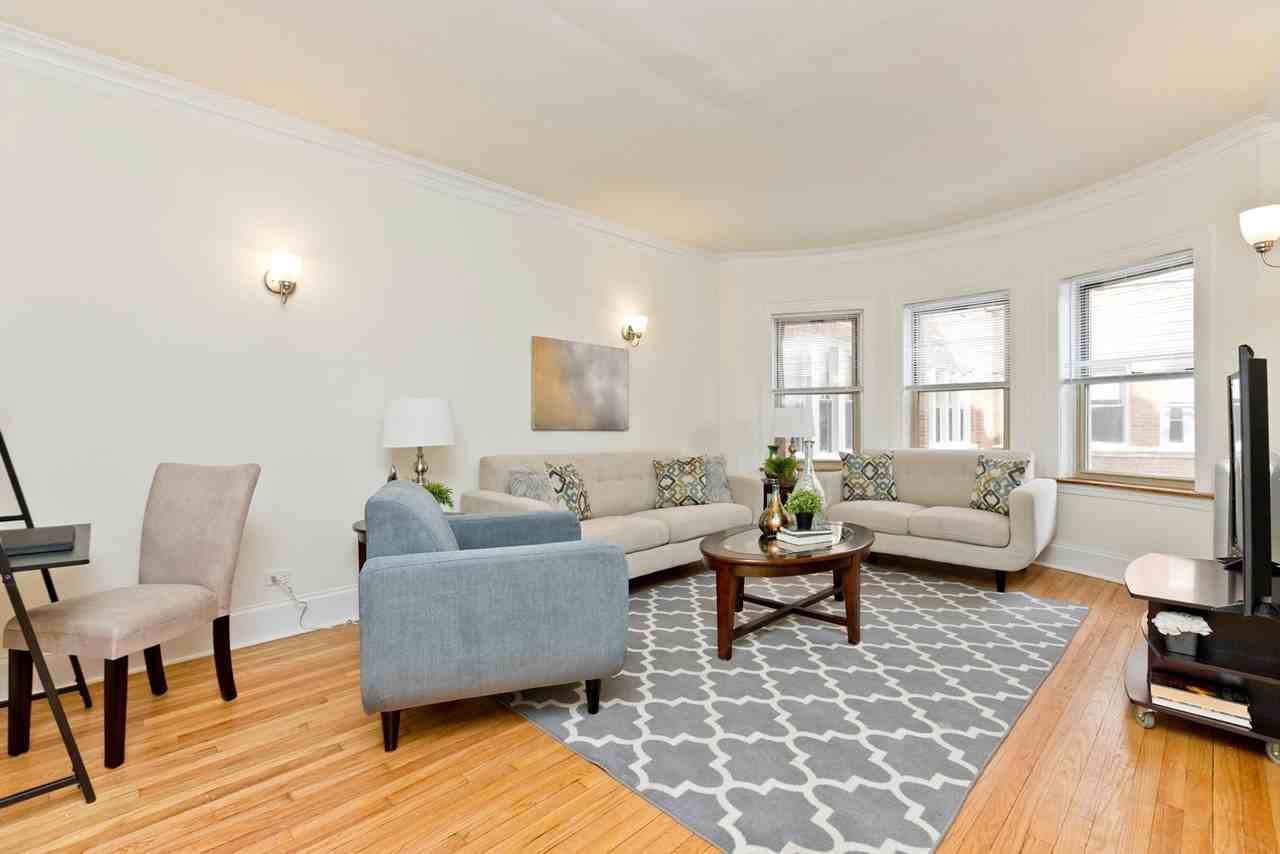 5330 N Kenmore Ave Apt 1w - Photo 4 of 10