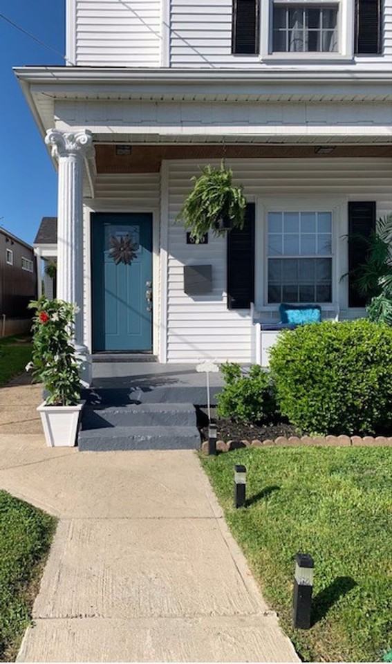 816 Ash St - Photo 4 of 50