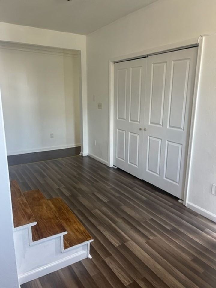 362 Ridgewell Ave - Photo 4 of 26