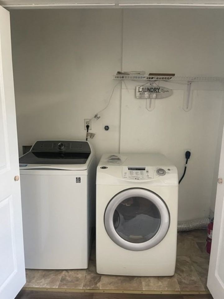 362 Ridgewell Ave - Photo 5 of 26