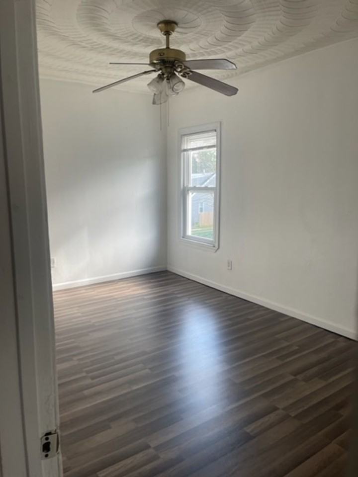 362 Ridgewell Ave - Photo 6 of 26