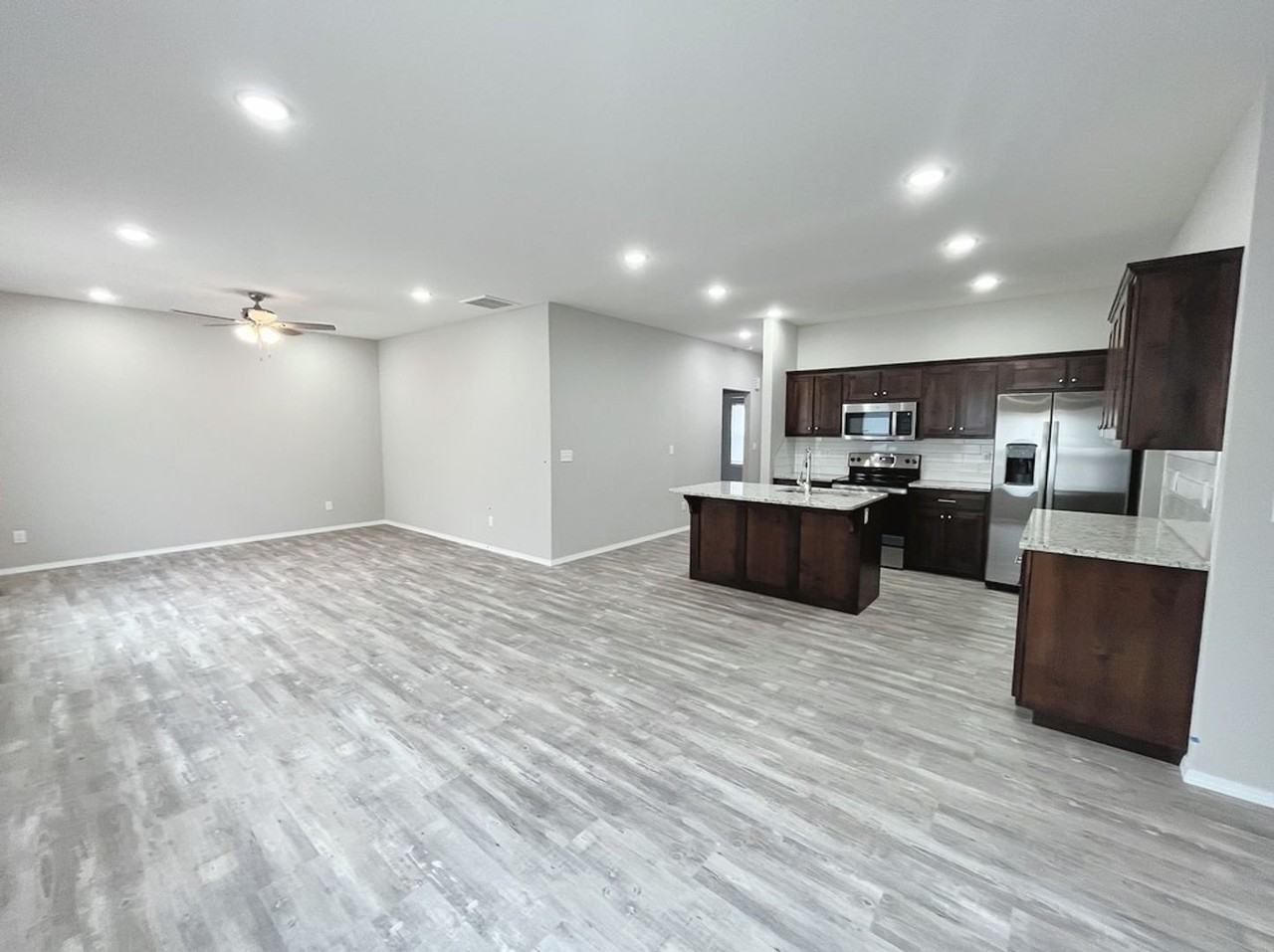 304 East Rosalie Street - Photo 2 of 7