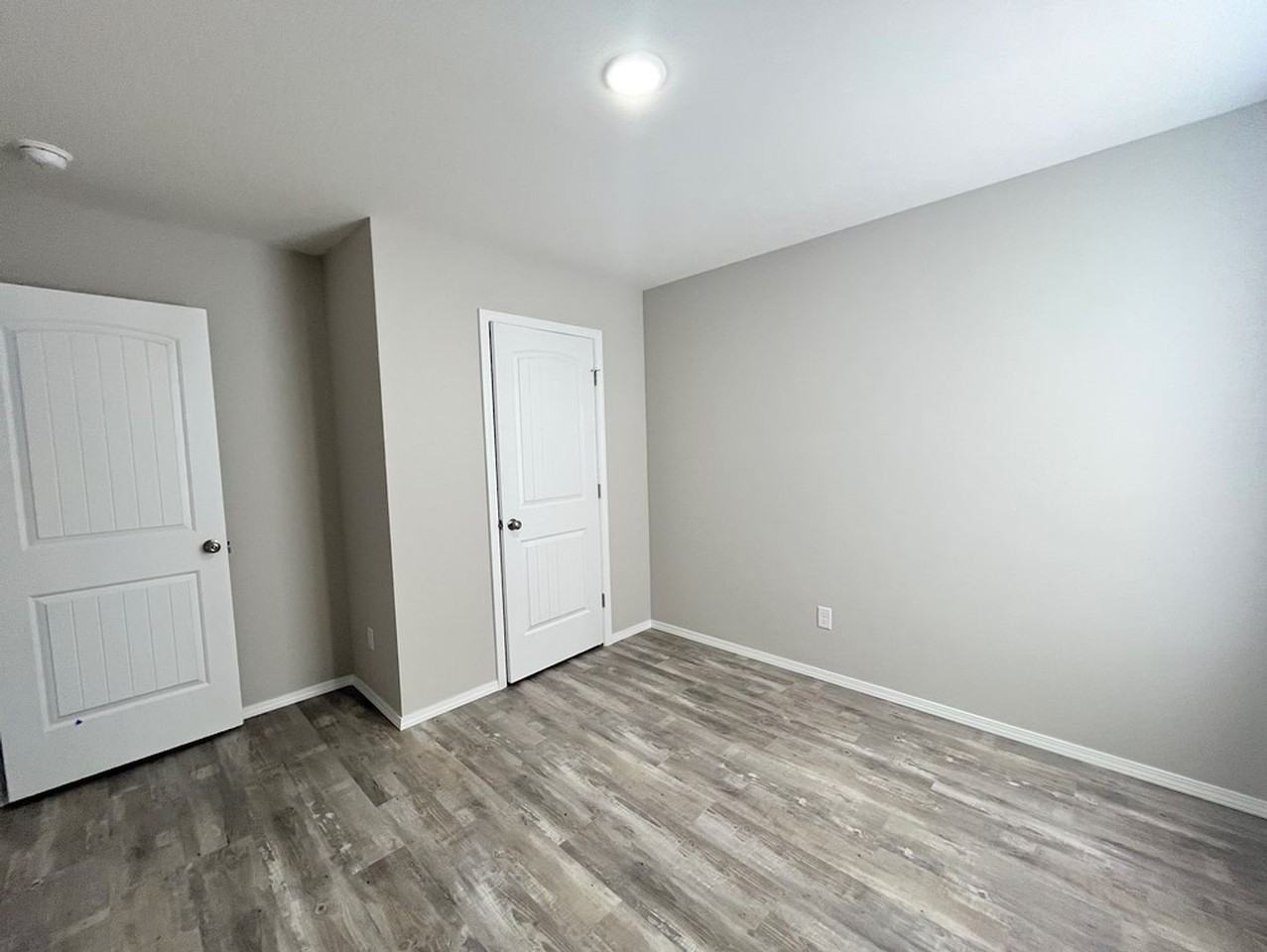 304 East Rosalie Street - Photo 6 of 7