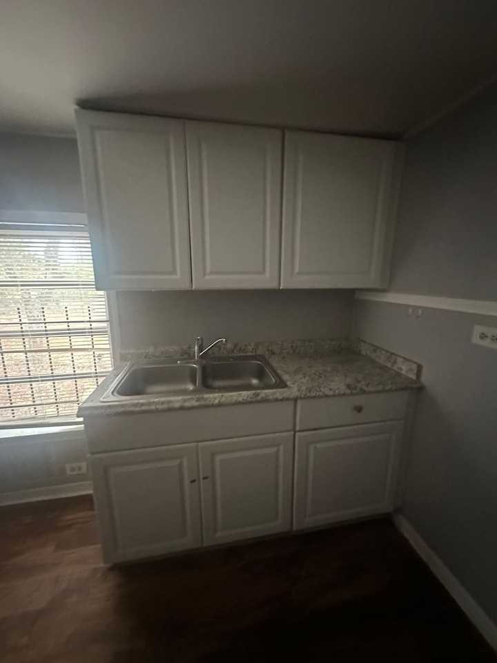 330 Hortman Avenue - Photo 5 of 10