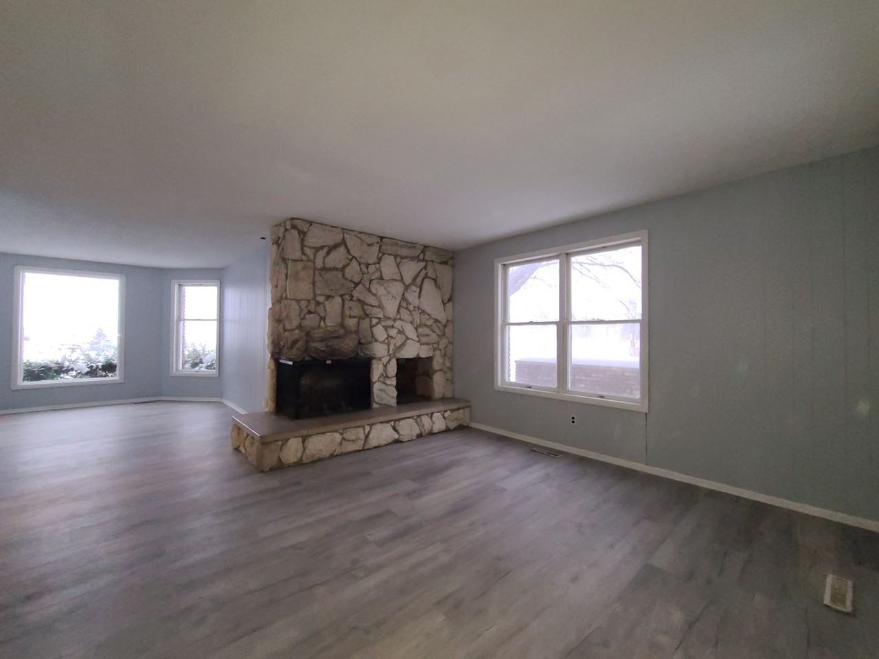 7808 Stevensville-Baroda Road - Photo 3 of 12