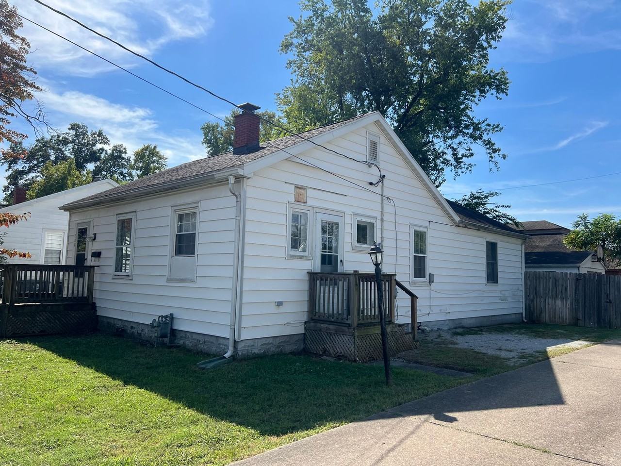 208 North Spring Street - Photo 2 of 14