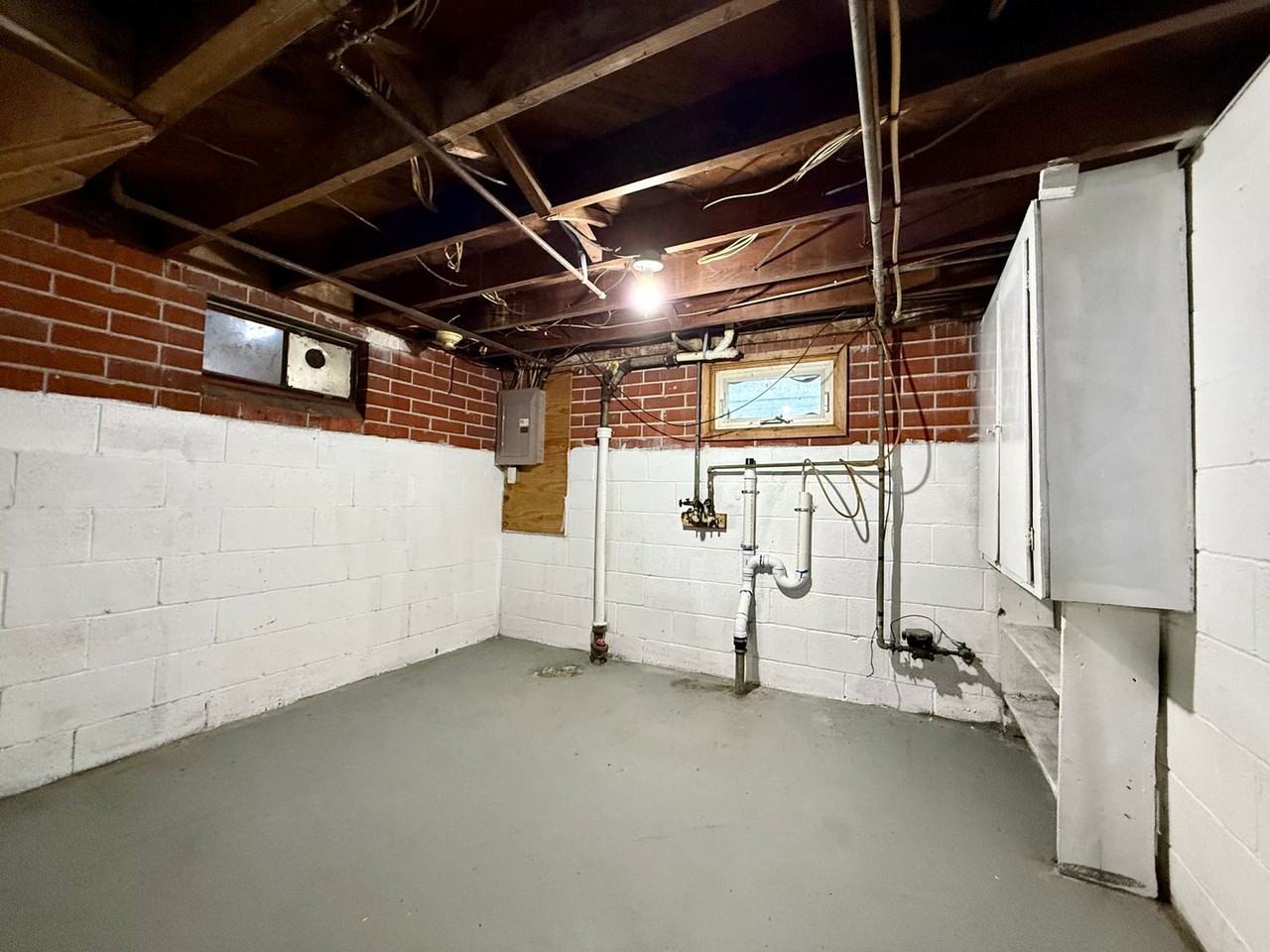 225 E Lincoln Ave - Photo 3 of 17