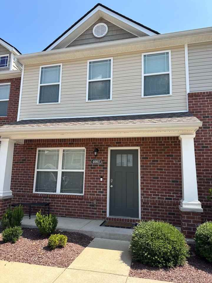 4002 Currant Ct - Photo 2 of 16