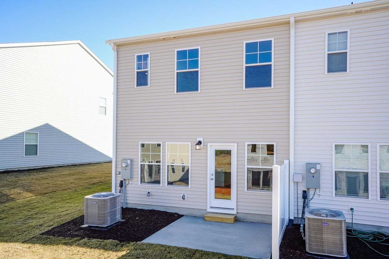 78 Florida St - Photo 3 of 20