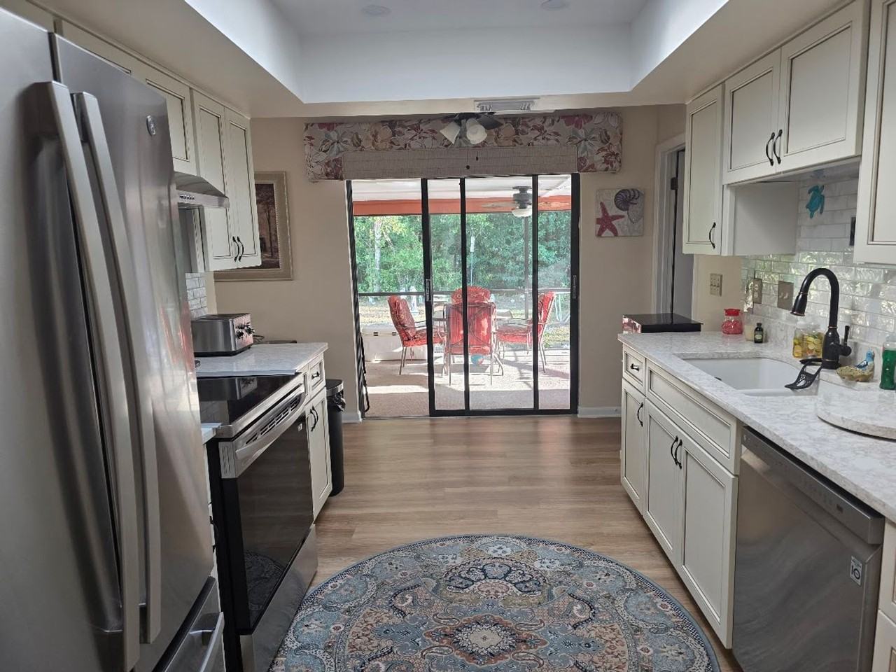 25 Holly Ct - Photo 5 of 33