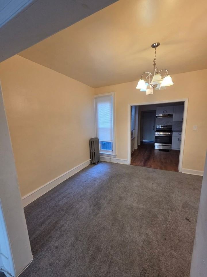 156 West Albanus Street - Photo 2 of 10
