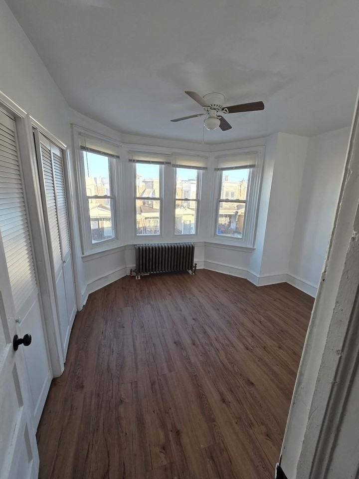 156 West Albanus Street - Photo 3 of 10