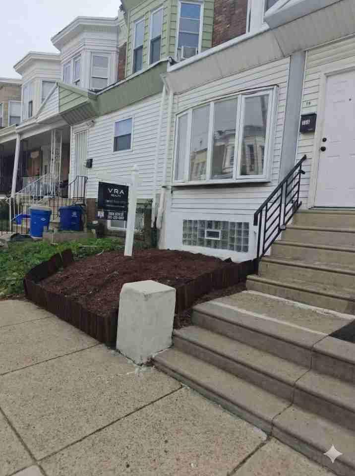 156 West Albanus Street