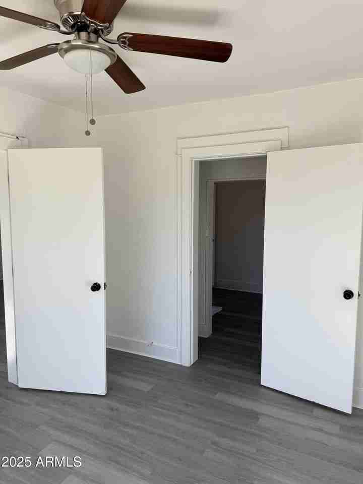 2536 West Morten Avenue - Photo 6 of 27