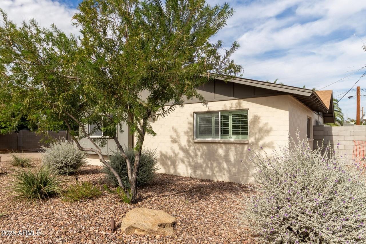 8730 E Terrace Dr - Photo 4 of 30