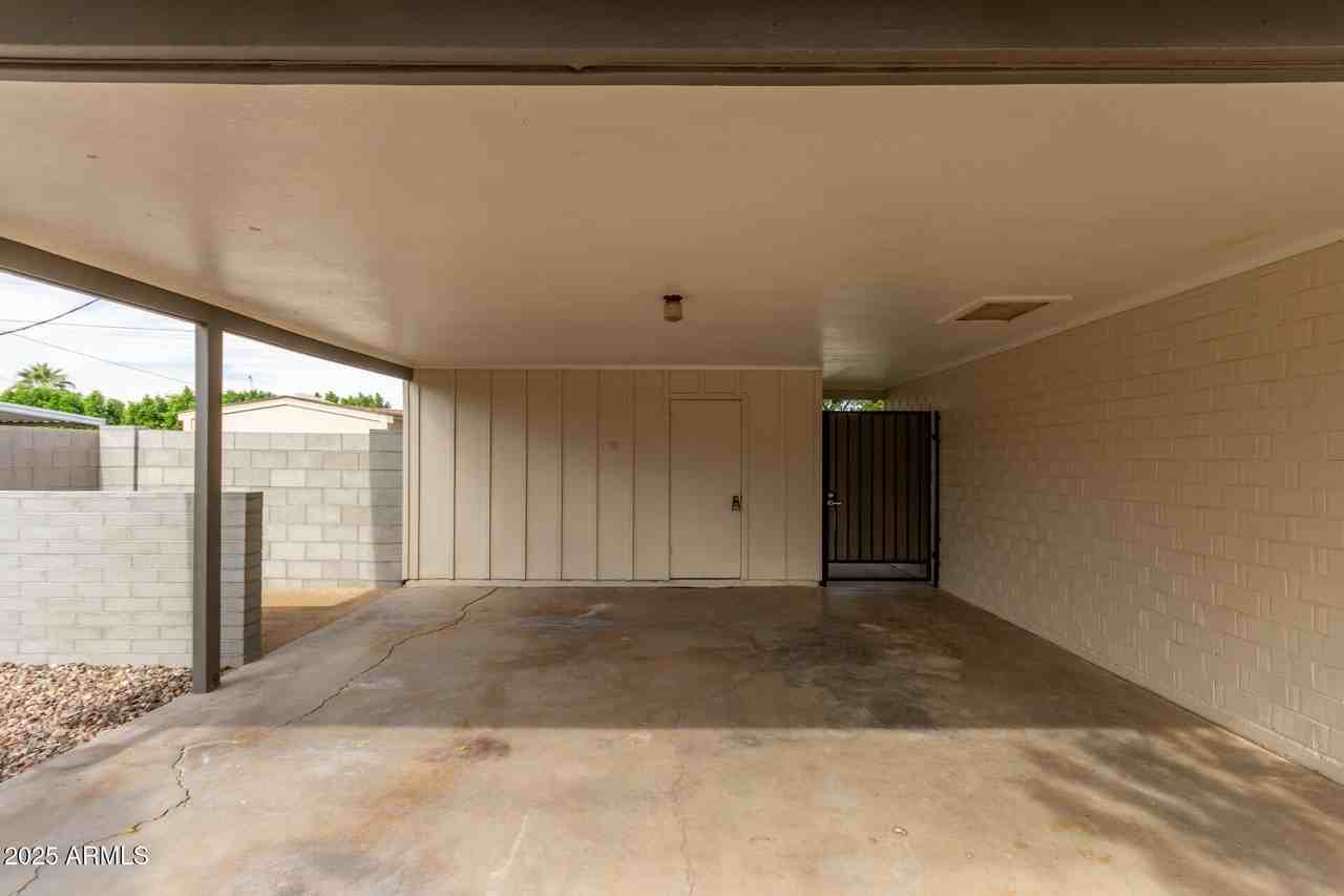 8730 E Terrace Dr - Photo 5 of 30