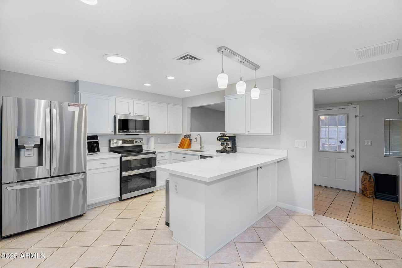 1511 W Mesquite St - Photo 7 of 34