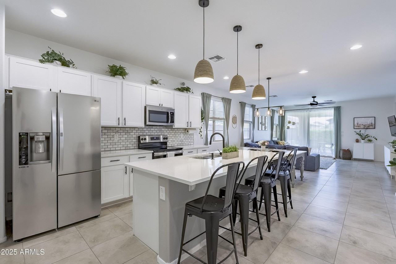 22638 East Quintero Court - Photo 7 of 39