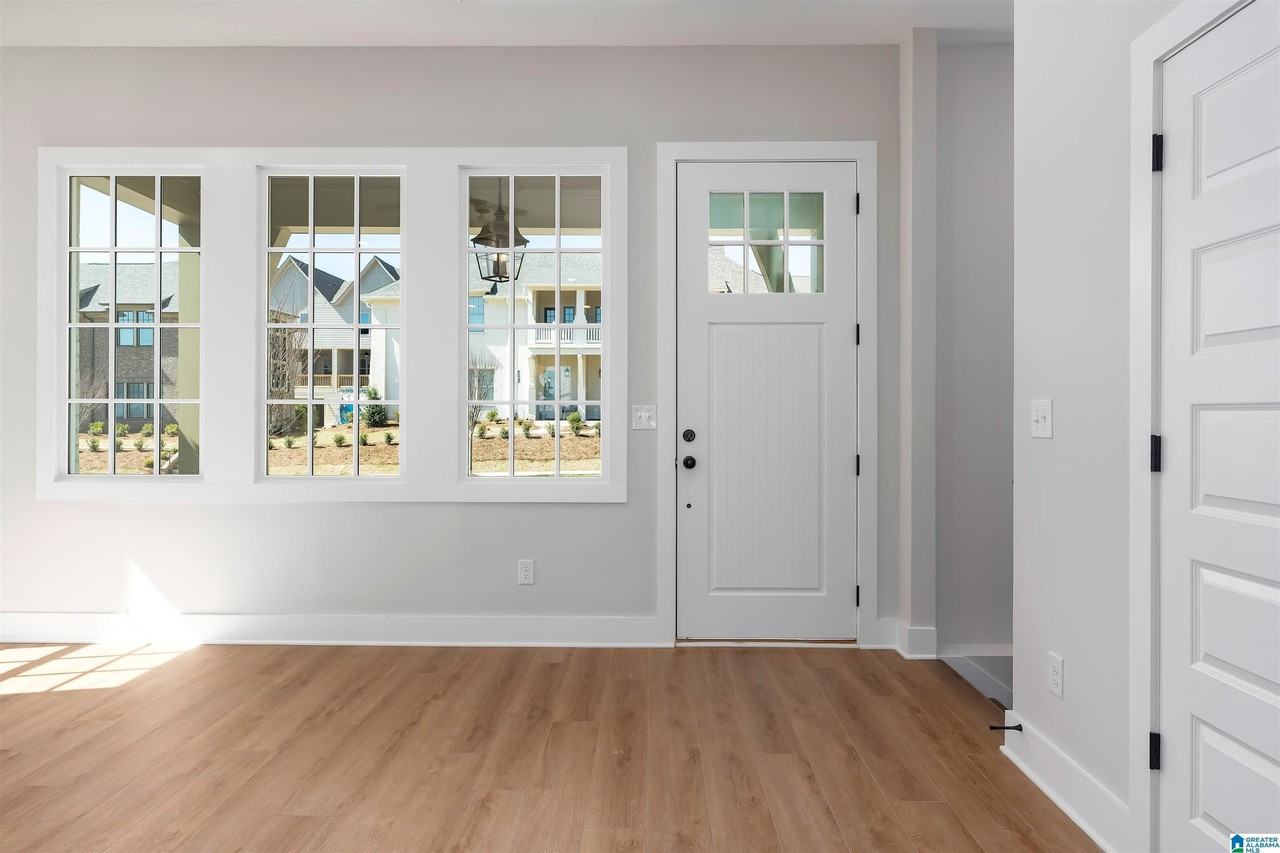 4768 Silas Ave - Photo 5 of 31