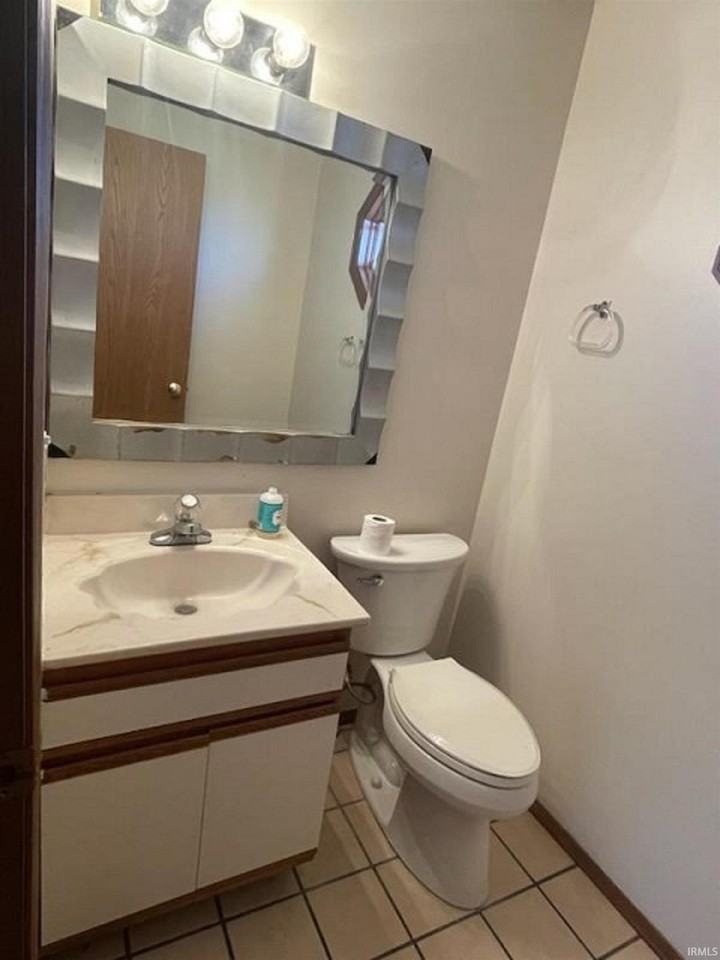 400 S Village Ct - Photo 3 of 24