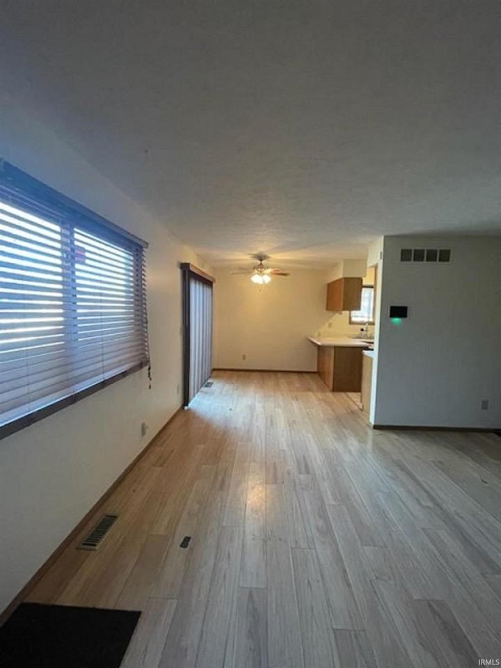 400 S Village Ct - Photo 5 of 24