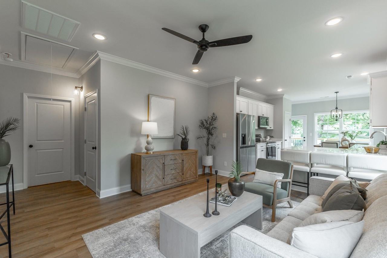 2599 Bannerman Ln - Photo 2 of 26