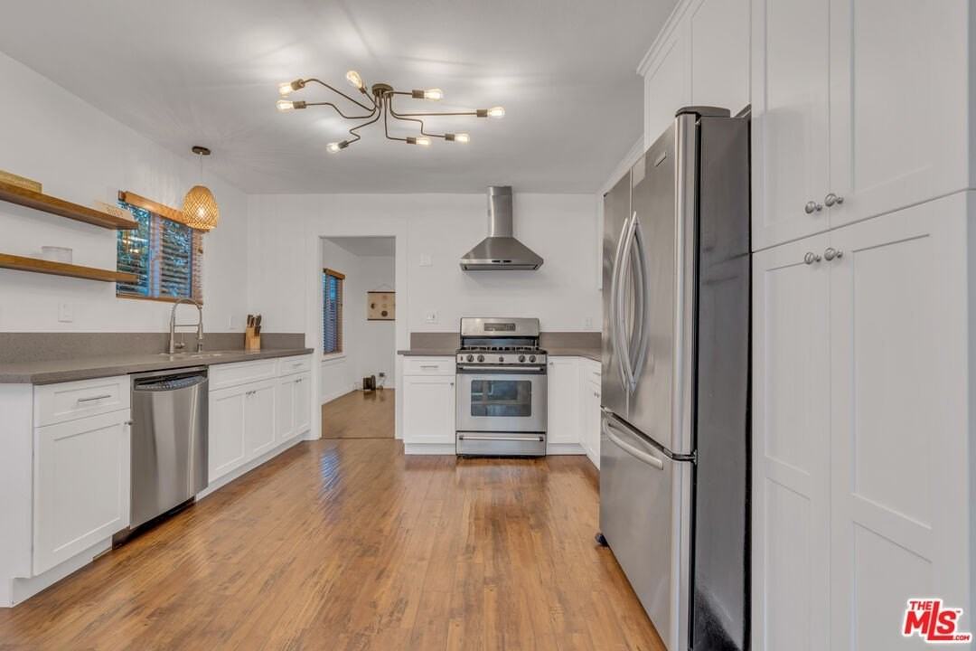 1006 North Crescent Heights Boulevard - Photo 4 of 34